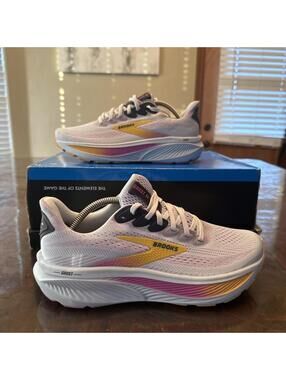 Brooks Ghost 17 Oyster Apricot Pink Running Shoes 1204311B070 Womens Size 8 B